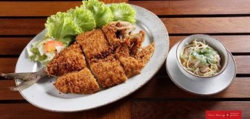 นั่งมองพระอาทิตย์ลับขอบฟ้าที่แหลมพรหมเทพ แล้วไปชิลล์ริมทะเลภูเก็ตที่ร้าน Kaneang@Pier (ที่ชิม)