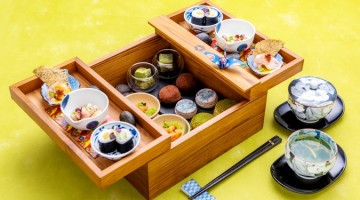 อัพแอนด์อะบัพบาร์ แนะนำชุดน้ำชายามบ่ายชุดใหม่ แปลกใหม่ไม่เหมือนใคร