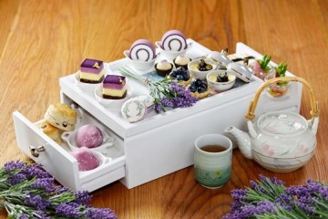 อัพ แอนด์ อะบัฟ บาร์ จัดชุดน้ำชายามบ่าย ต้อนรับเทศกาลชมทุ่งดอกลาเวนเดอร์