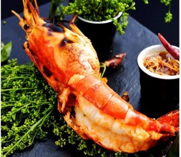 เชิญลิ้มลองความสดอร่อยของกุ้งแม่น้ำอยุธยาที่ห้องอาหาร อัพ แอนด์ อะบัฟ