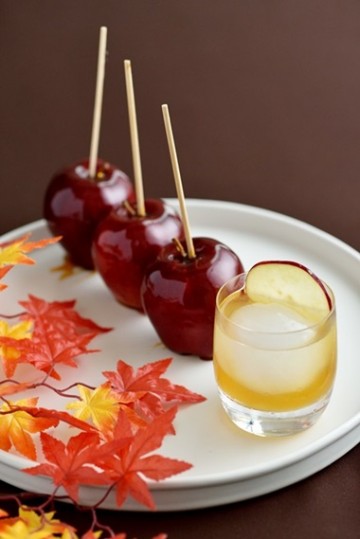 ค็อกเทลต้อนรับฤดูใบไม้เปลี่ยนสี ณ อัพ แอนด์ อะบัฟ บาร์