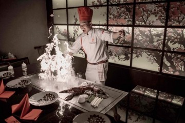 สัมผัสสุดยอดเมนูอาหารทะเล "เทปันยากิล็อบสเตอร์" @ เบนิฮานา