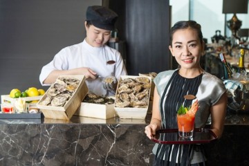 ลิ้มลองหอยนางรมระดับพรีเมี่ยม พร้อมชมวิวใจกลางเมืองยามเย็น