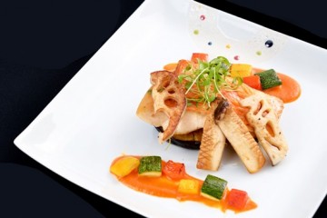 อาหารต้อนรับต้นฤดูร้อนจากประเทศญี่ปุ่น ที่ห้องอาหาร ยามาซาโตะ