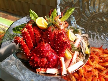 ควงแขนคุณแม่ไปทานบุฟเฟ่ต์ฟรี! ที่สวิสโฮเต็ล ปาร์คนายเลิศ