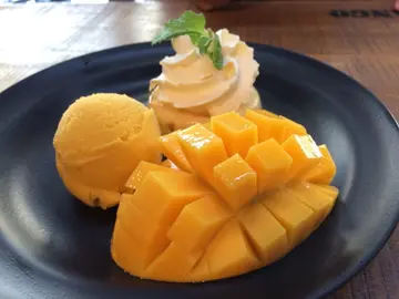 5 dishes (and restaurants) you can't miss in Bangkok.