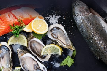 จัดหนักจัดเต็ม สาวกแซลมอนและหอยห้ามพลาด! บุฟเฟ่ต์โปรเด็ดที่เดอะ สแควร์