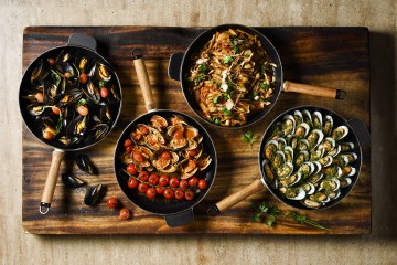 จับคู่สุดยอดวัตถุดิบ CLAMS & MUSSELS ณ ห้องอาหารเฟลเวอร์ โรงแรมเรเนซองส์ กรุงเทพฯ ราชประสงค์