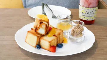 ดื่มด่ำกับน้ำผึ้งเฮลตี้ดีต่อใจ ที่ Sugi Bee Garden Café 