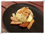 ข้าวผัดหมูยอใส่หมูหยอง