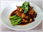 ซี่โครงหมูอบคะน้า