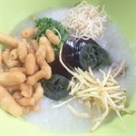 โจ๊กหมูไข่เยี่ยวม้า
