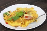 ไข่เจียวแหนมใบกะเพรา