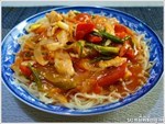 บะหมี่ราดหน้าซอสเปรี้ยวหวาน
