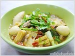 แกงจืดวุ้นเส้นลูกชิ้นปลา
