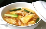 แกงจืดสับปะรดหมูสามชั้น 