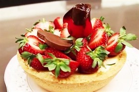Rosy Strawberry Cheesecake by Chef Kim
