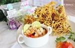 ต้นอ่อนทานตะวัน ทอดราดน้ำยำ
