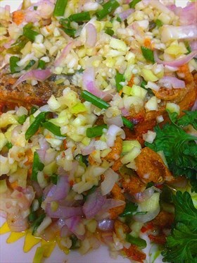 Fried fish with Green Mango salad