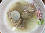 น้ำแกงกระดูกหมูหัวไชเท้า