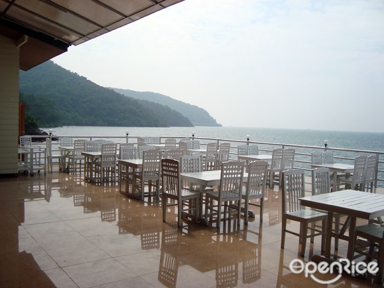 สโมสรเรือนสักประดู่