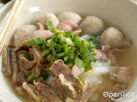 ก๋วยเตี๋ยวบ้านผู้กอง