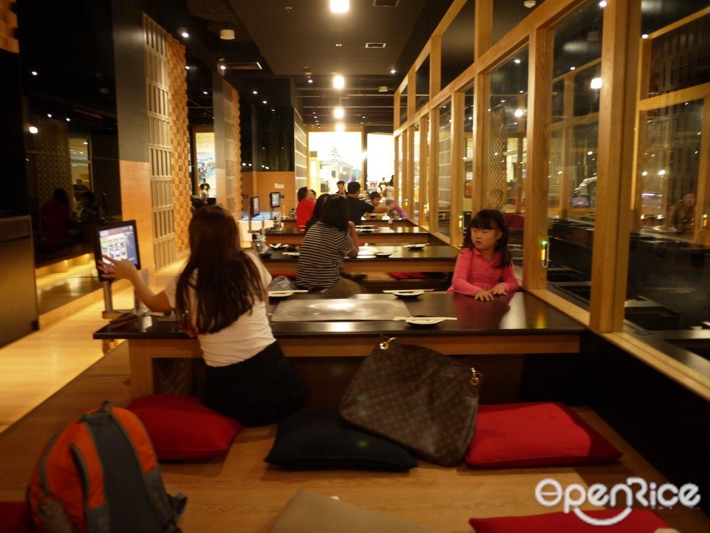 Hajime Robot Restaurant