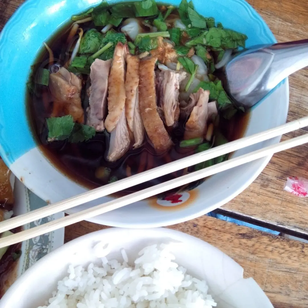 ก๋วยเตี๋ยวเป็ดศรีพลอย