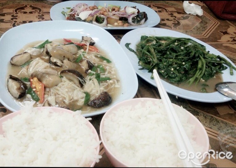 ข้าวต้ม 1 บาท กลางเวียง