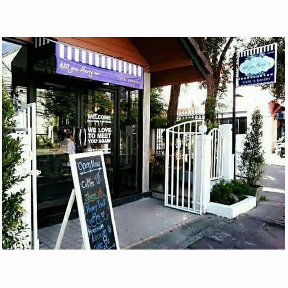 Will You Marry Me Café