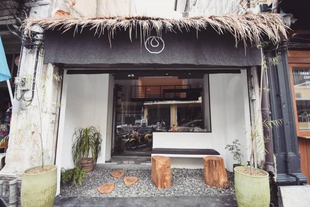 RYN - Authentic Tea & Slow Drop Coffee-door-photo