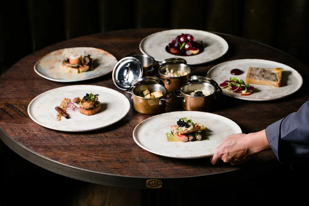 Age Restaurant (เอจ)