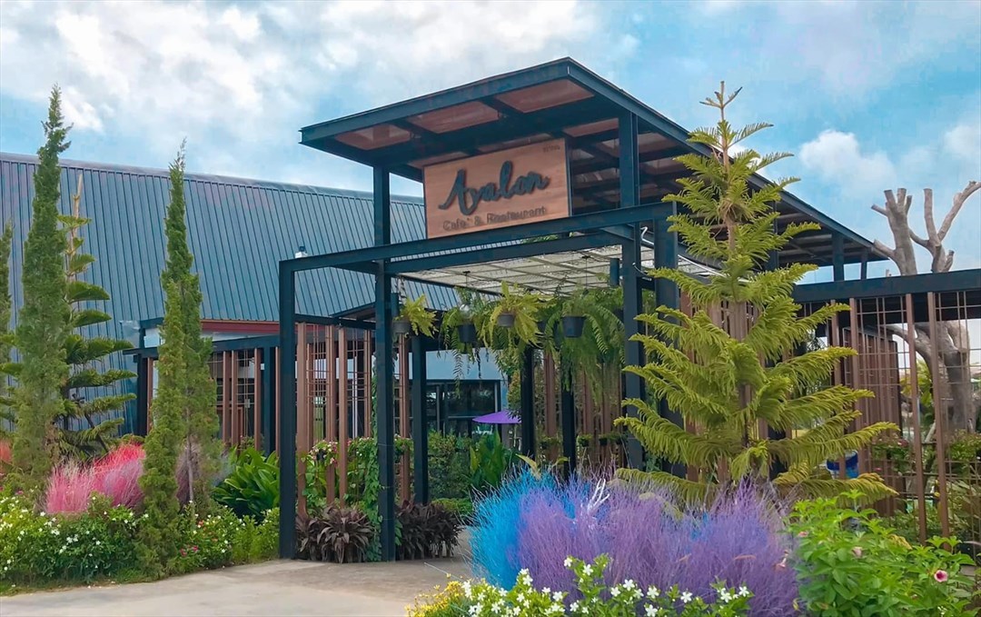 Avalon Cafe & Restaurant