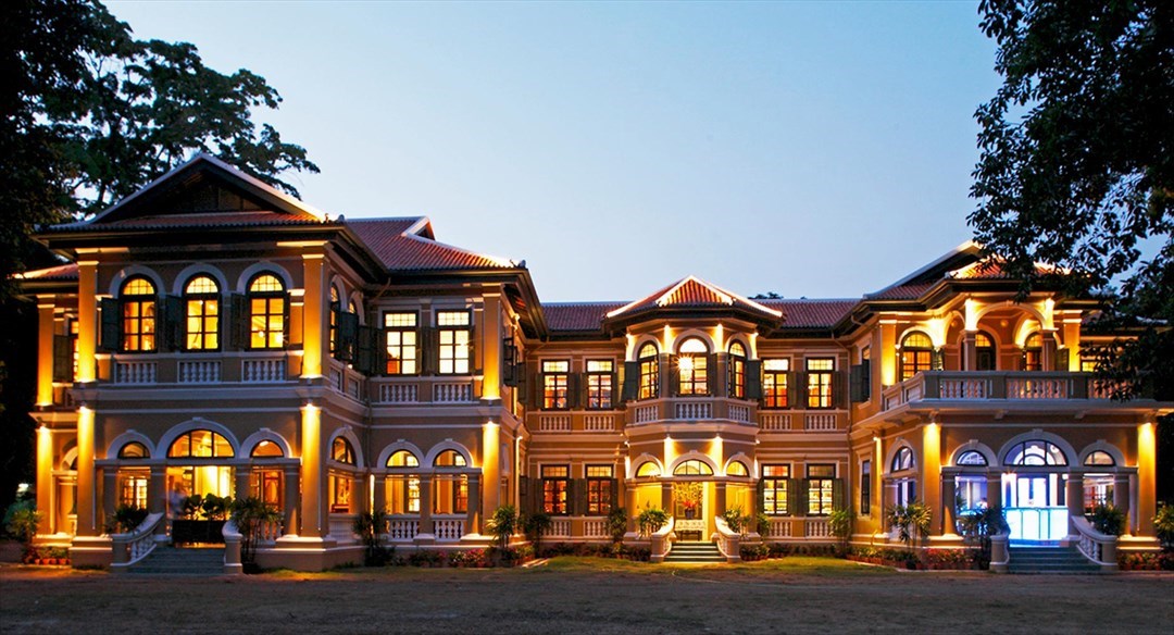 Blue Elephant (บลู เอเลเฟ่นท์)