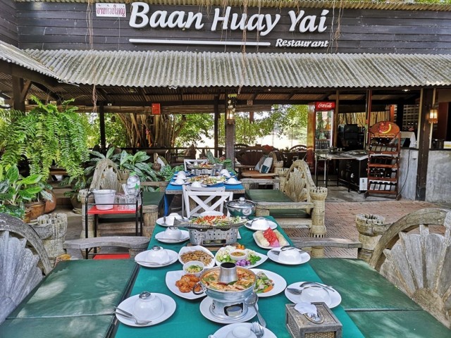 Baan Huay Yai-door-photo
