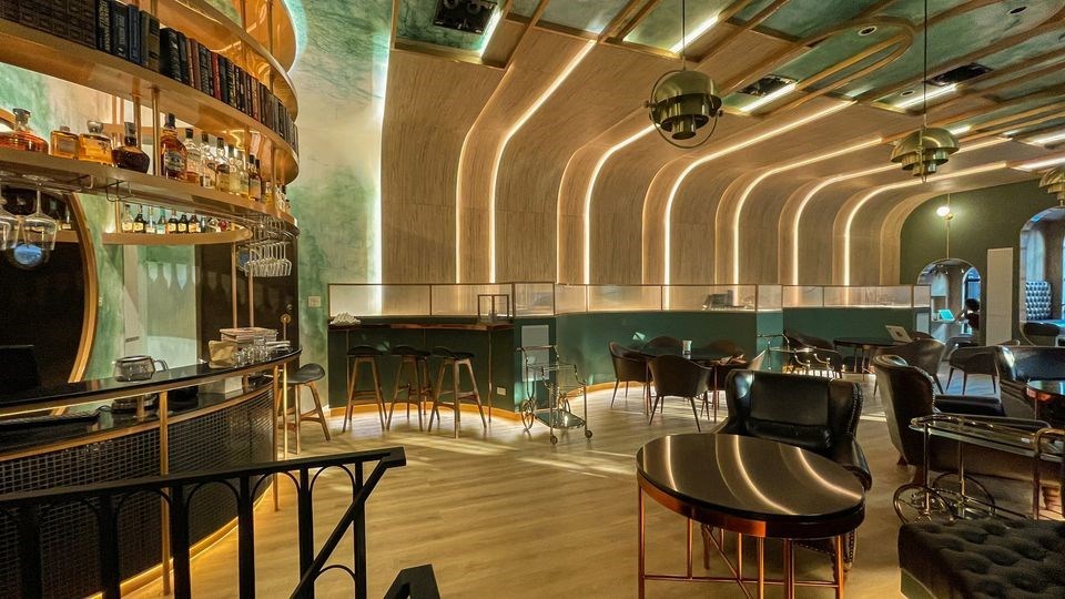 Mellow Restaurant & Bar