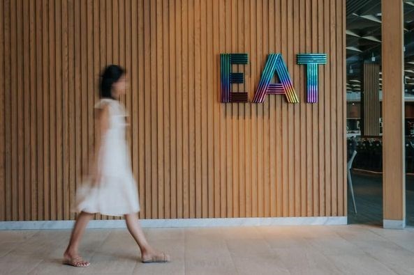 Eat-door-photo