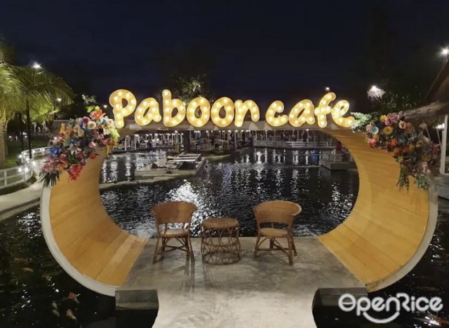 Paboon Cafe-door-photo