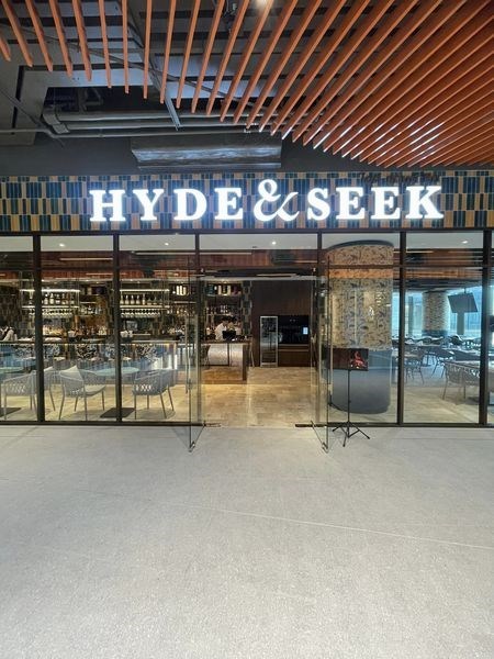 Hyde & Seek