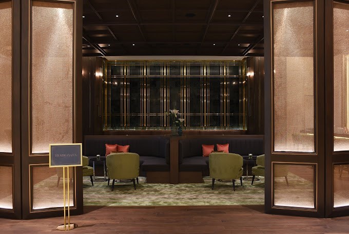 Rendezvous Lounge & Bar