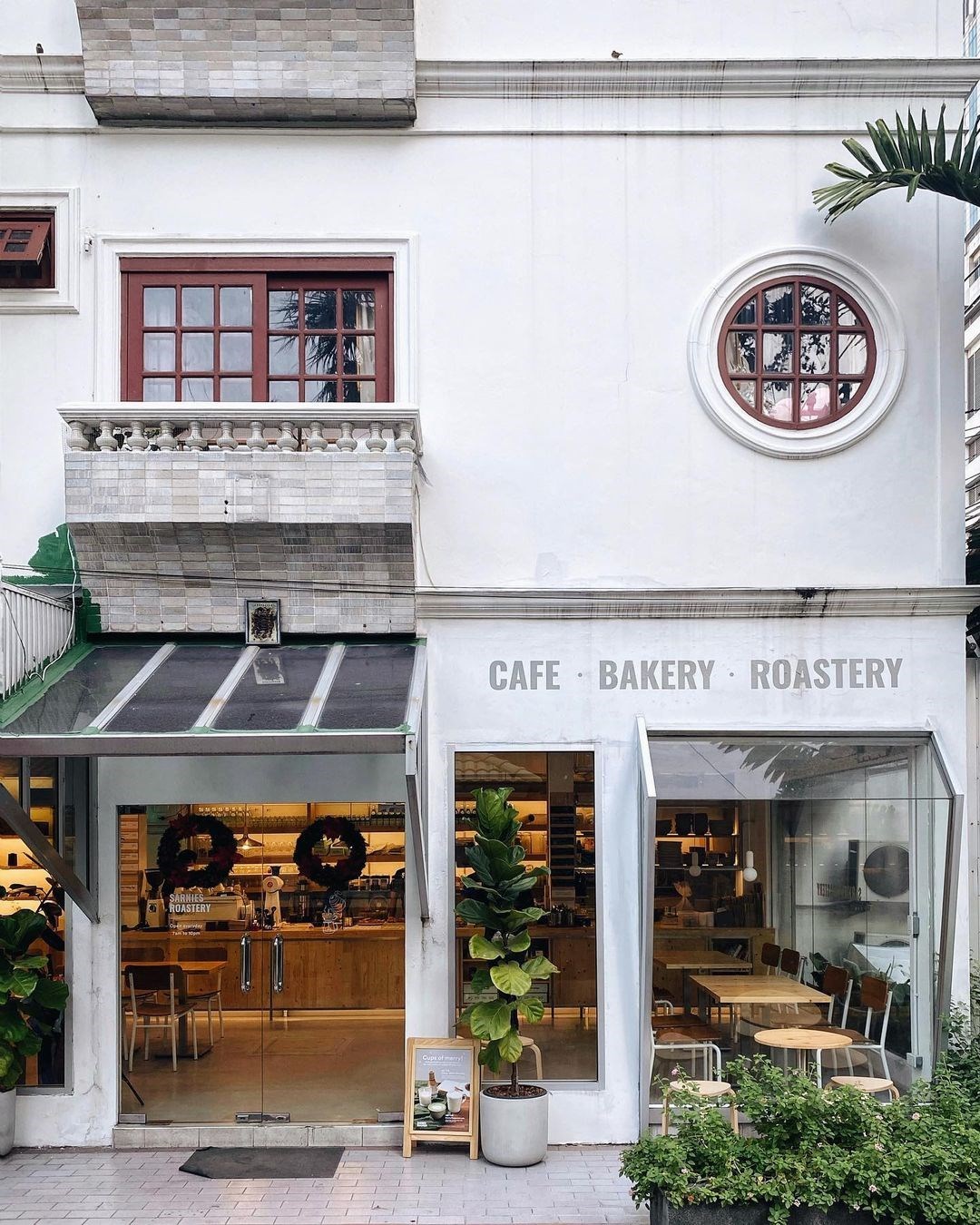 Sarnies Roastery (เพลินจิต)