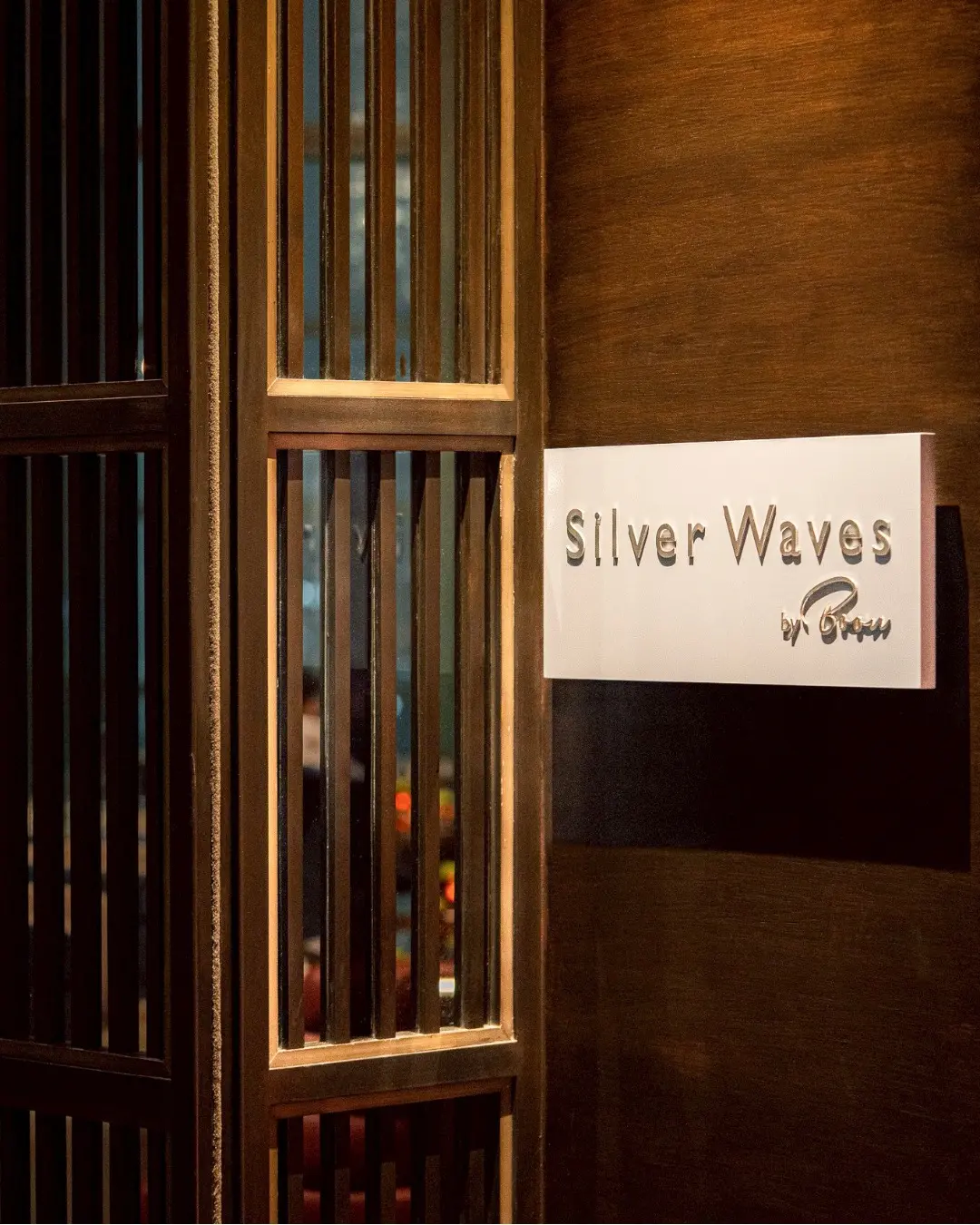 ร้านSilver Waves by Boon ในChatrium Hotel Riverside Bangkok วัดพระยาไกร ...