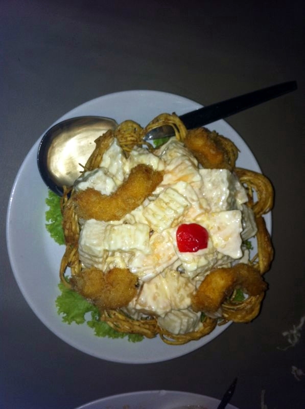 สลัดกุ้งกรอบ