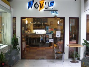 Novus Cafe'