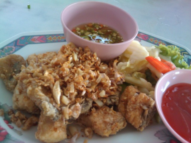 ปลาคังทอดกระเทียม