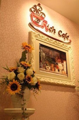 Rich Cafe'