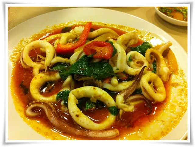 Great! ปลาหมึกผัดน้ำพริกเผา