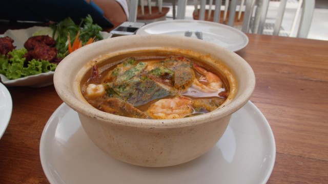 แกงส้มชะอมกุ้ง