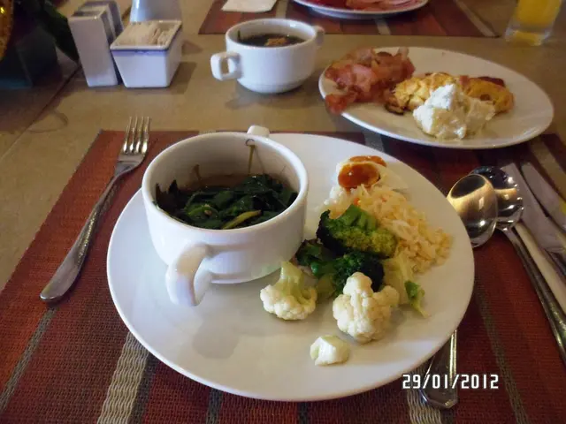 ผัดผักรวม,แกงจืดตำลึง