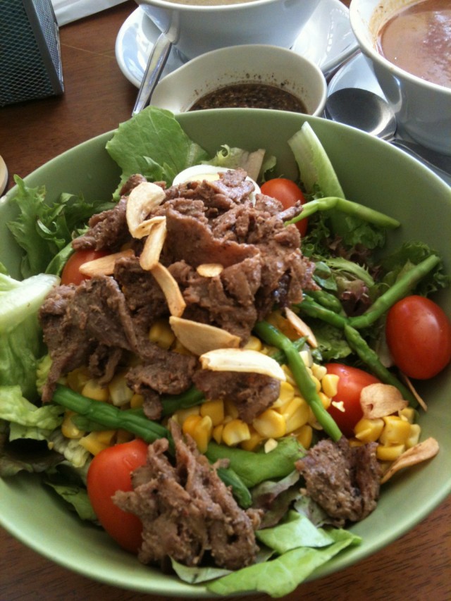 จานใหญ่มาก